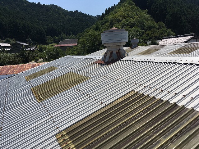 各務原市で雨漏り相談をいただいた屋根を調査、金属屋根のメリット・デメリットについて詳細を解説